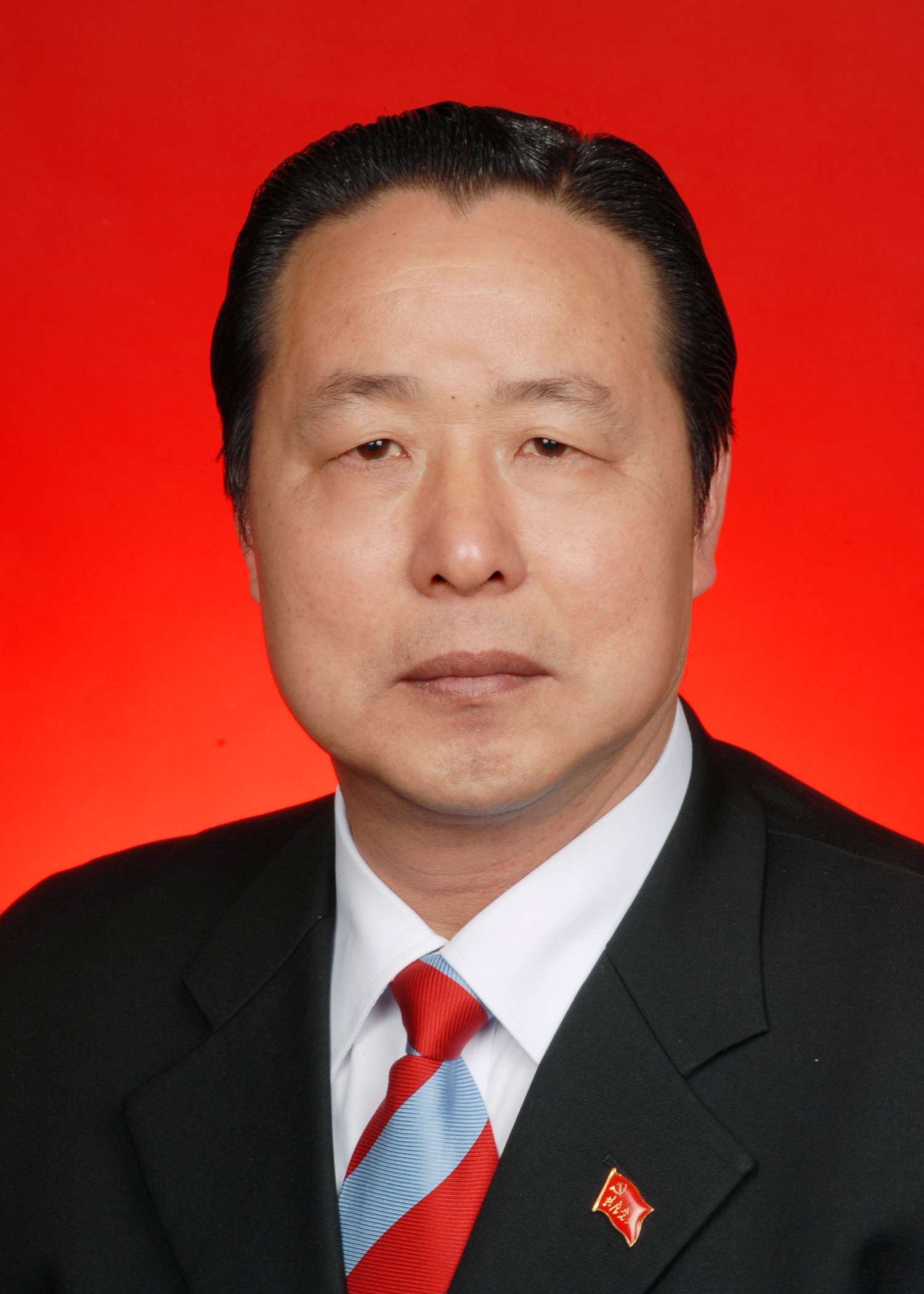 郑自逸（常务副会长）