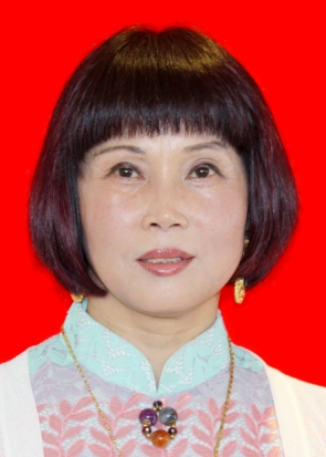 温秀萍（常务副会长）